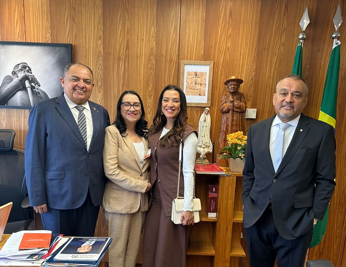 convte ministro do STJ encoge