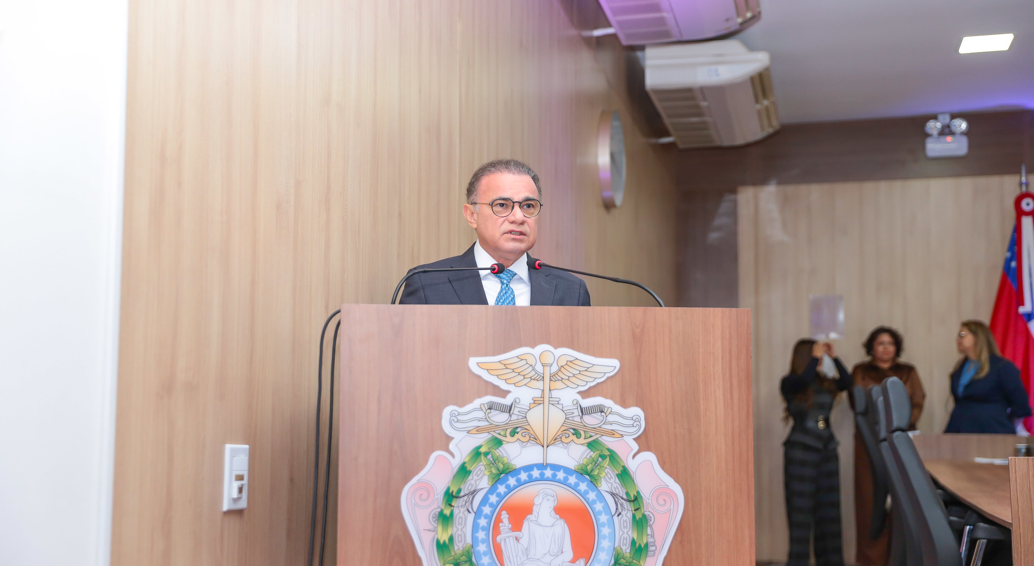 Desembargador Abraham Peixoto no evento de conclusão do ano letivo da Ejud