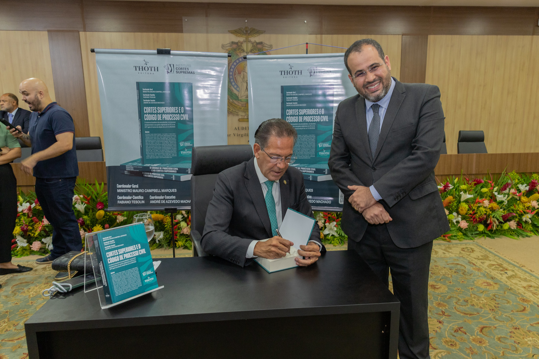 Lançamento do livro com coordenação geral do ministro Mauro Campbell 4