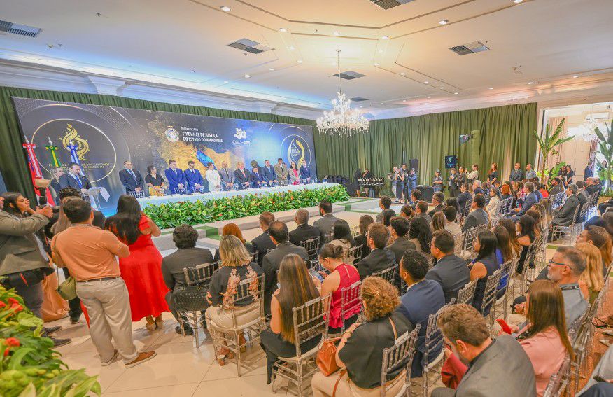 CGJ premia magistrados, servidores e cartórios