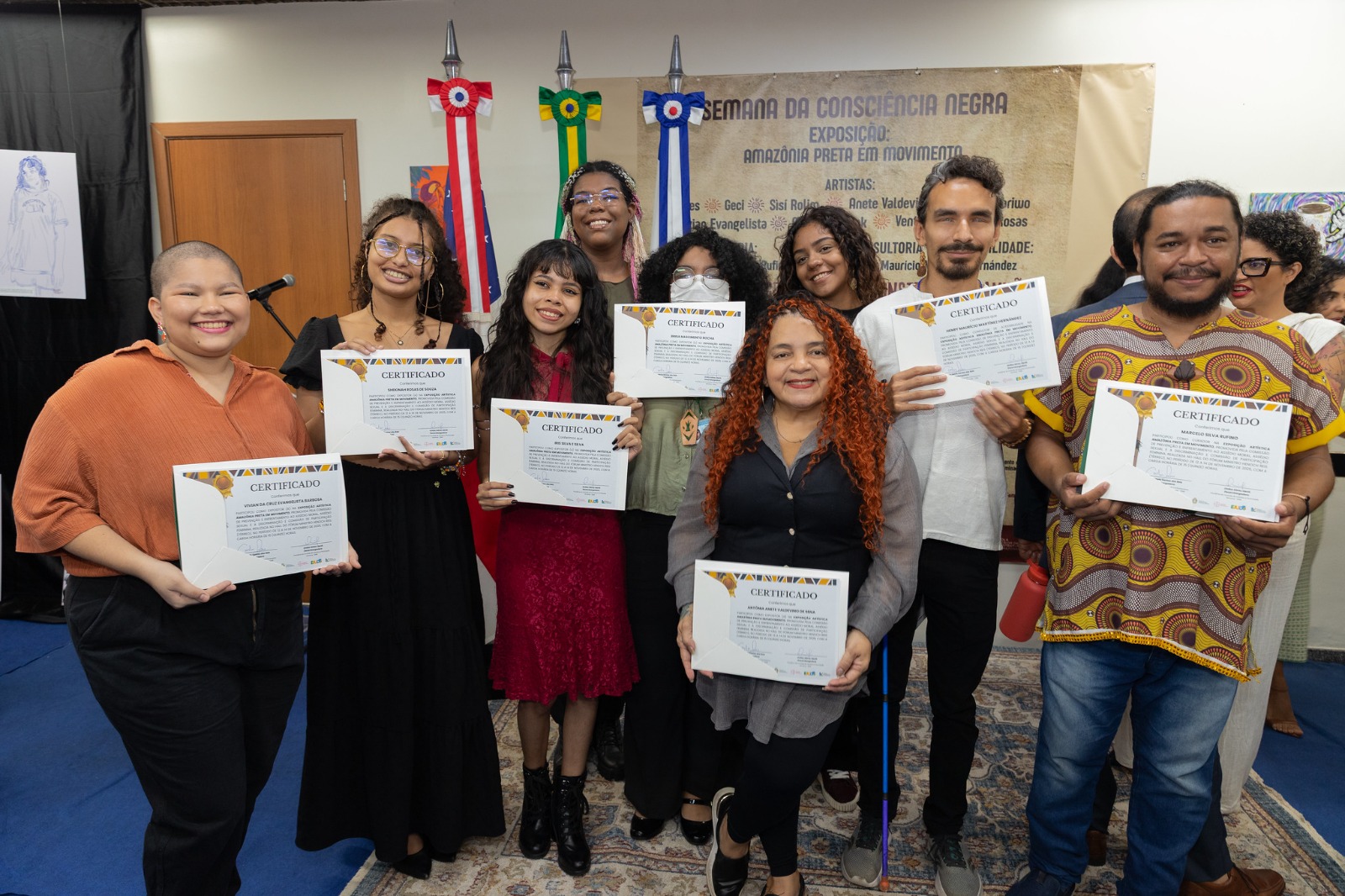 Foto mostra artistas participantes da exposição "Amazônia Preta em Movimento"