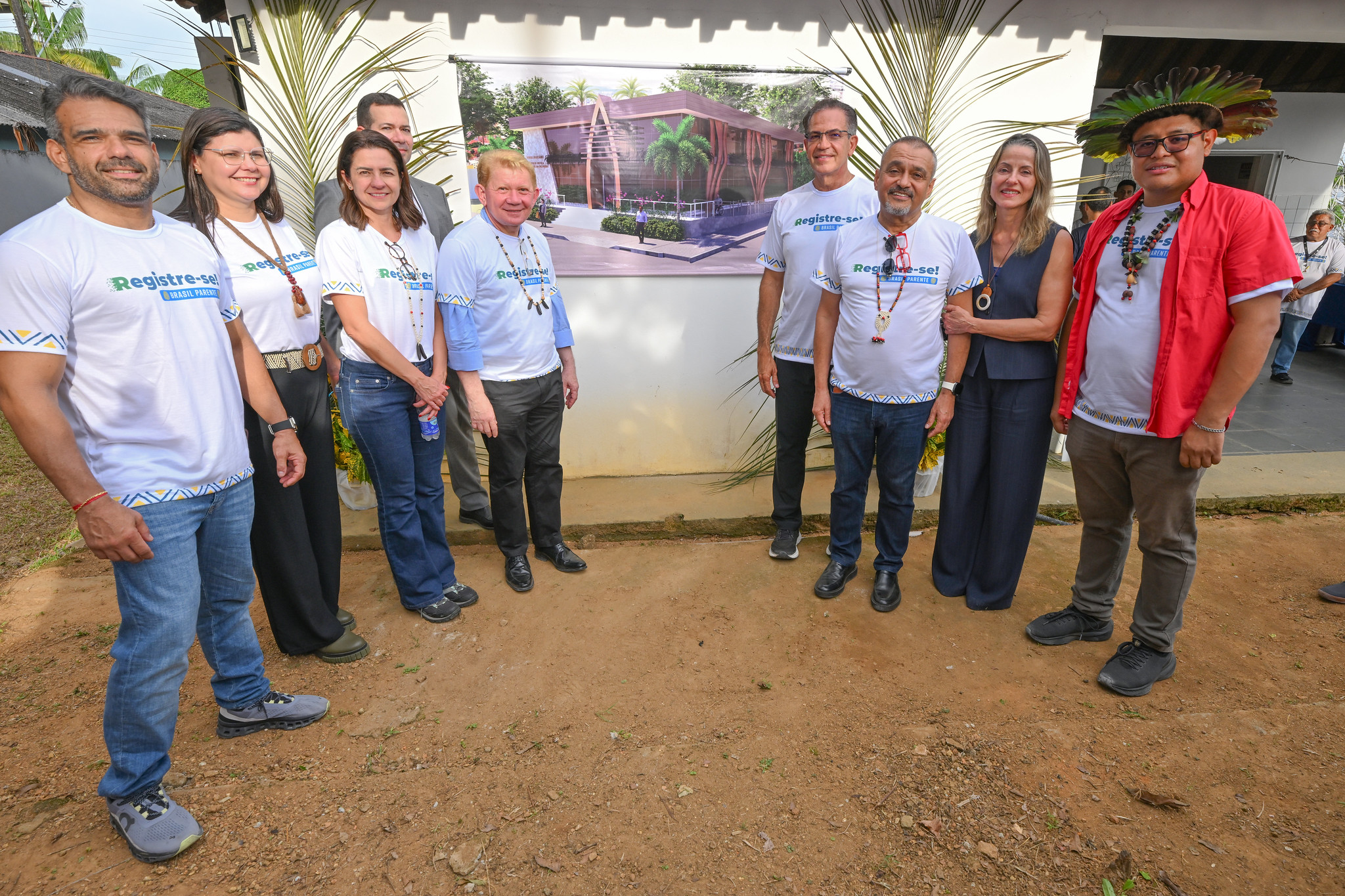 Foto mostra autoridades durante o lançamento da pedra fundamental do novo fórum de São Gabriel da Cachoeira 