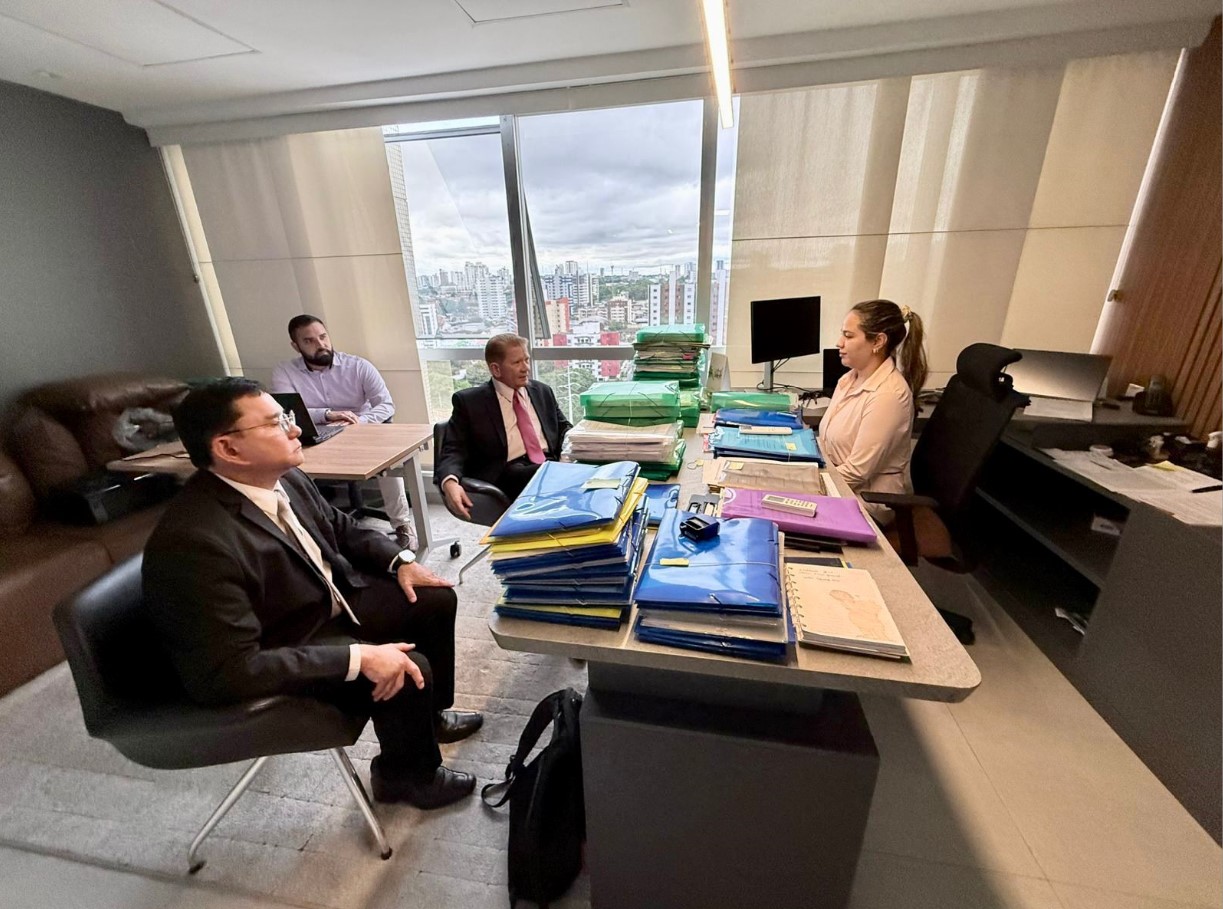 Visita institucional ao 6.º Ofício 3