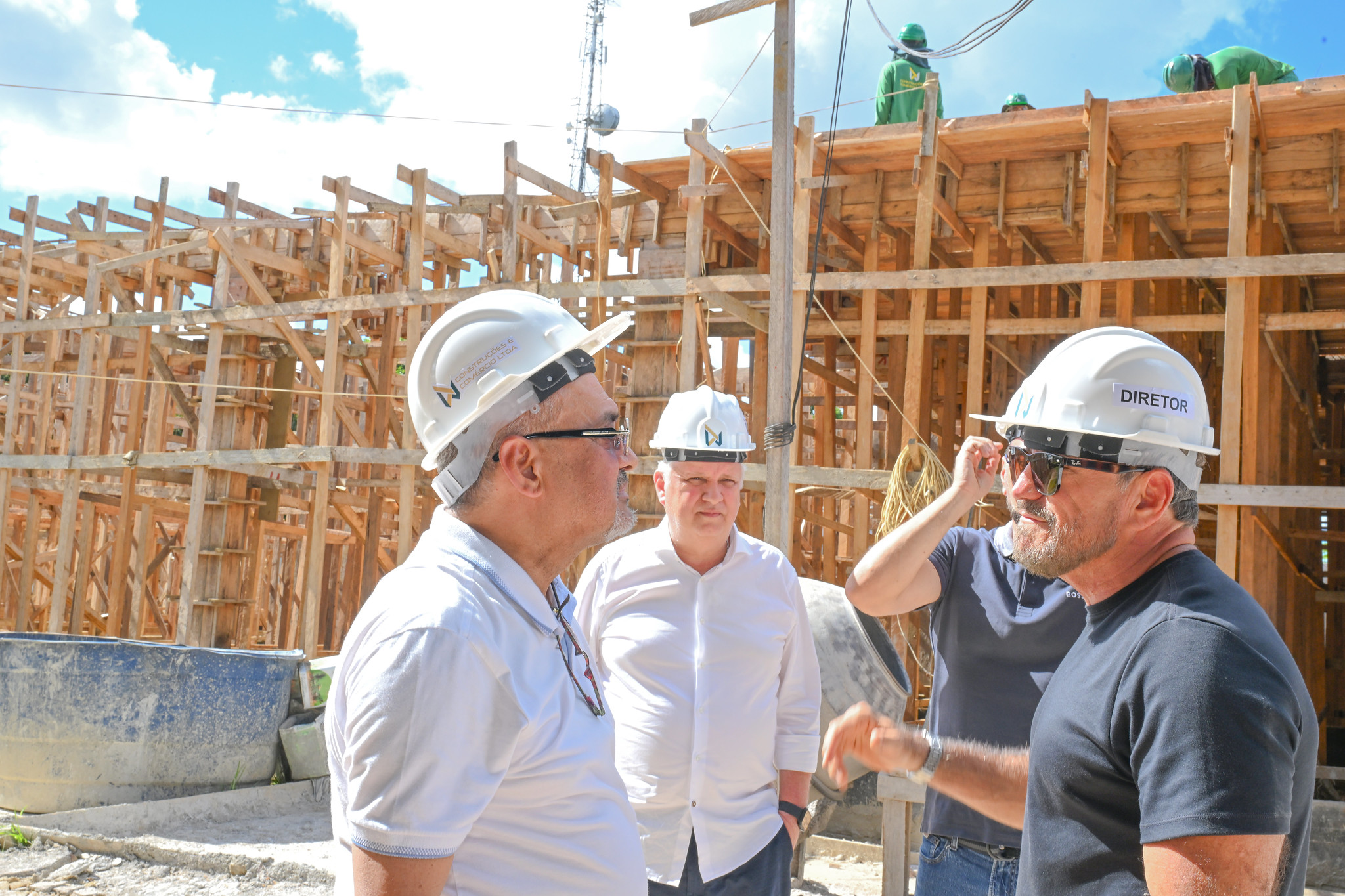 Presidente Jomar visita obras de construção do novo fórum de Urucurituba