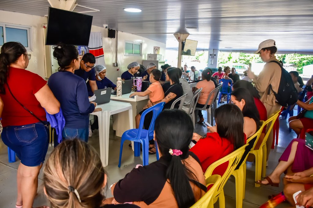 Anamã - Barco-Hospital - Semana da Saúde