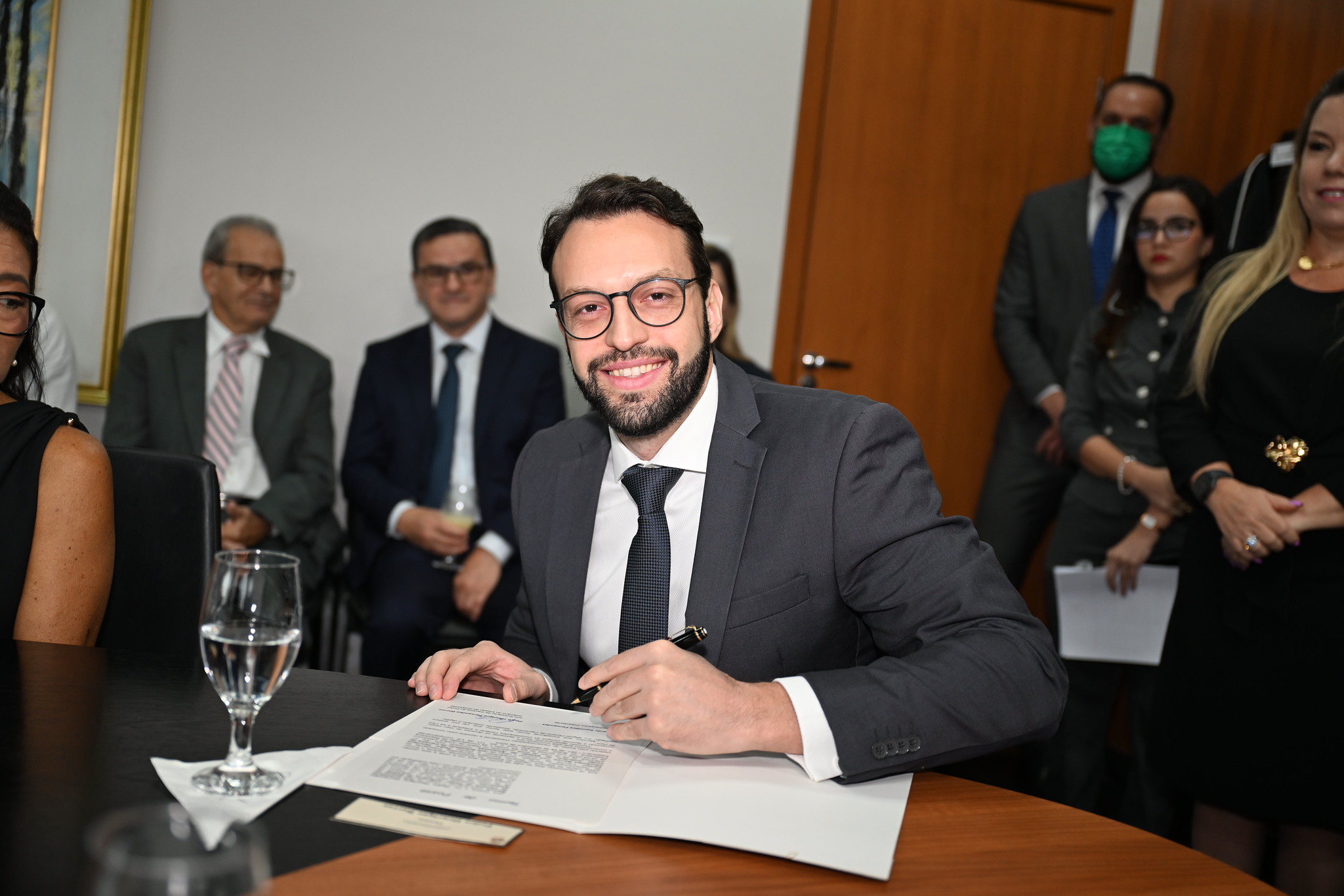 Juiz Pedro Henrique Fernandes Barros toma posse