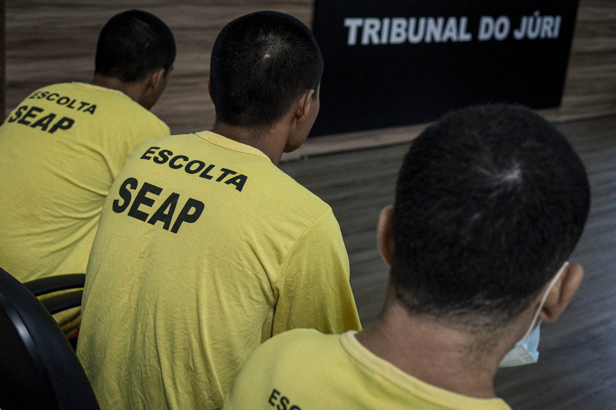 Réus submetidos a julgamento no Tribunal do Júri