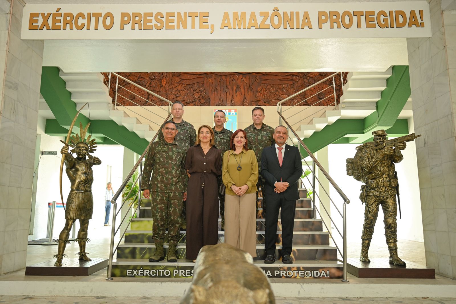 Comando Militar Visita Presidente