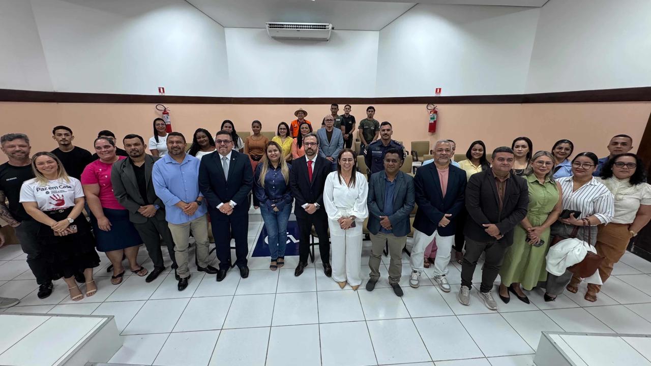 Comarca de Rio Preto da Eva atuando na 32.ª Semana Justiça pela Paz em Casa 3