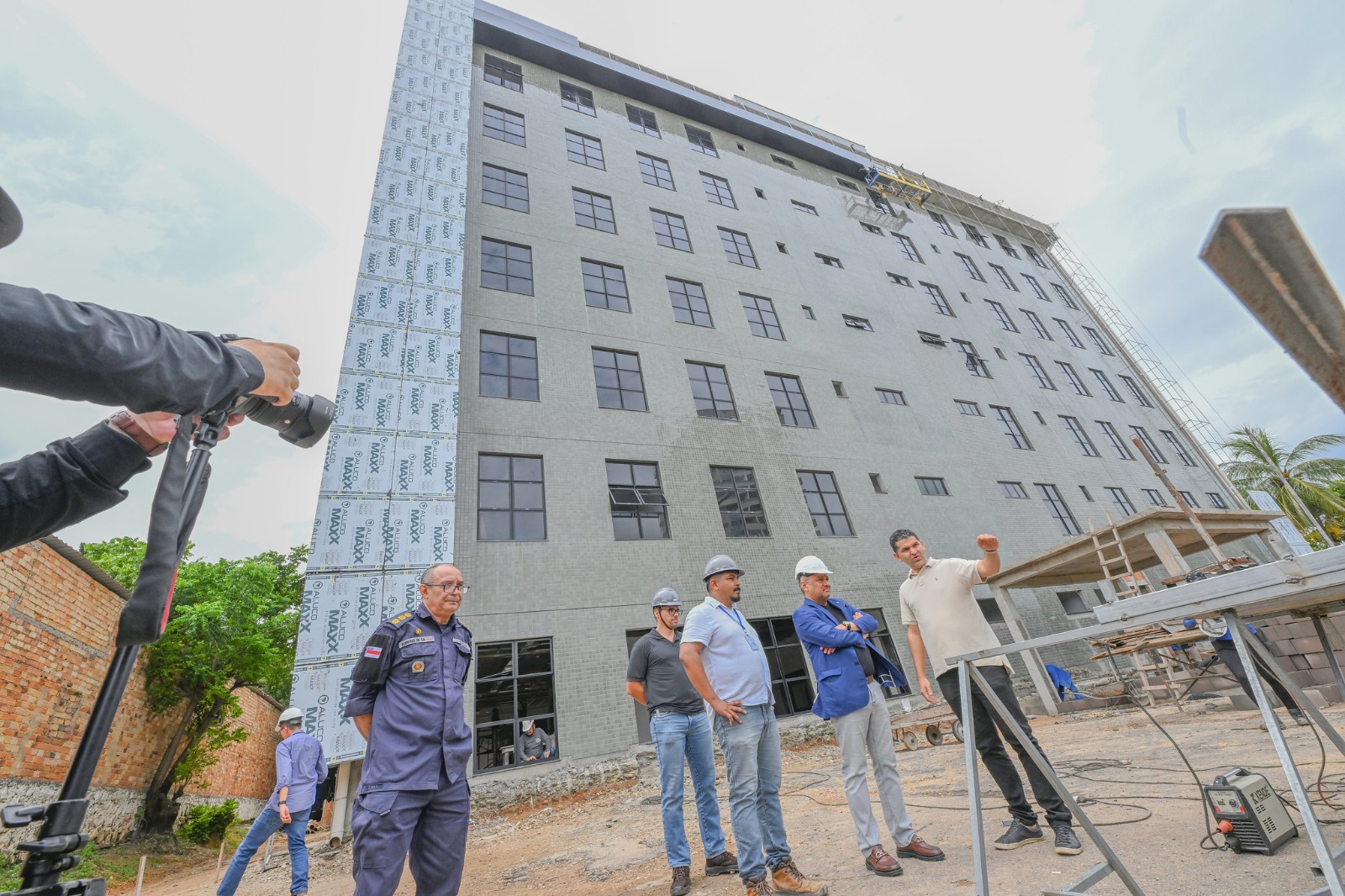 Presidente do TJAM realiza visita técnica às obras do novo prédio do Fórum Mário Verçosa em Aparecida 