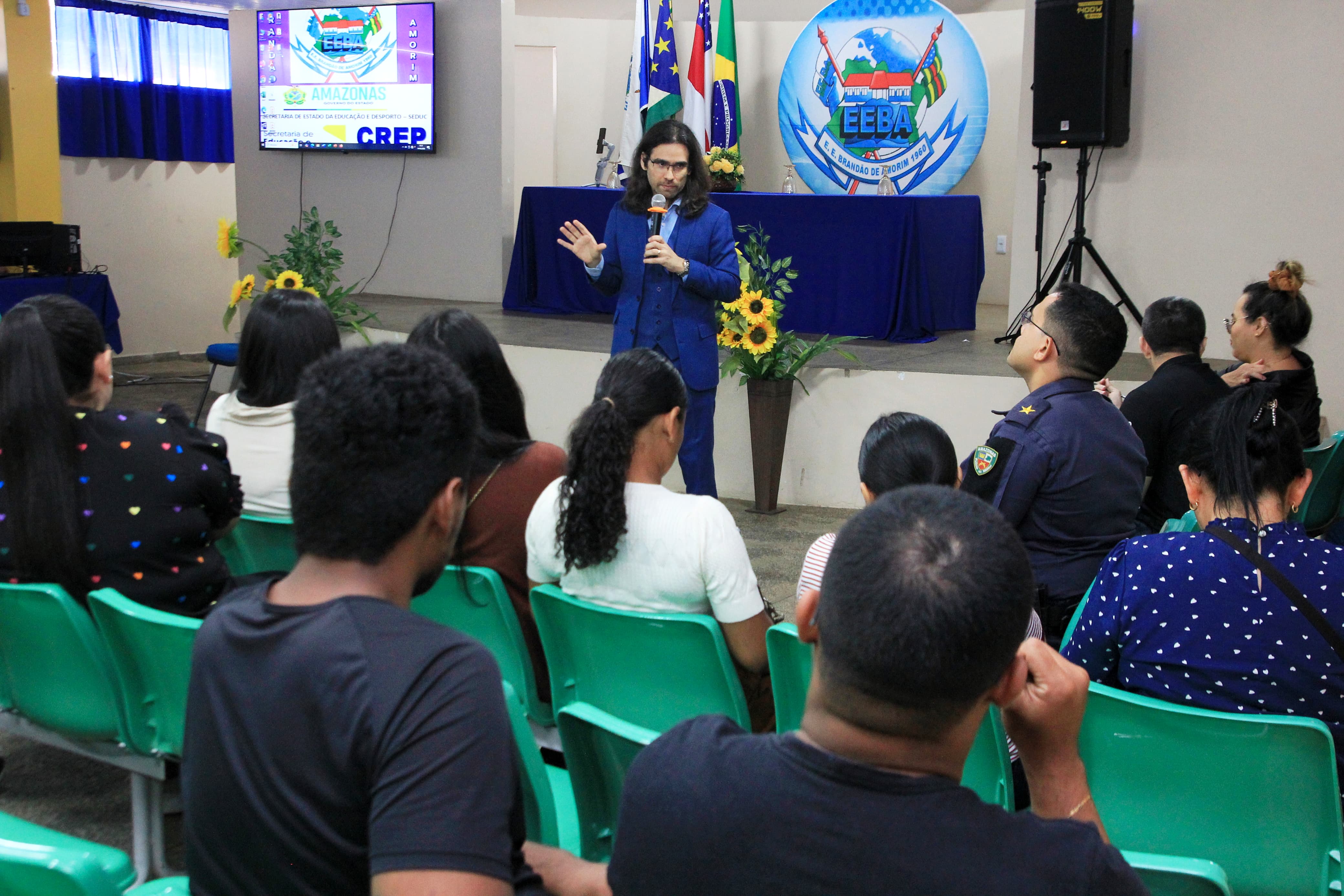 Curso sobre adoção, em Parintins