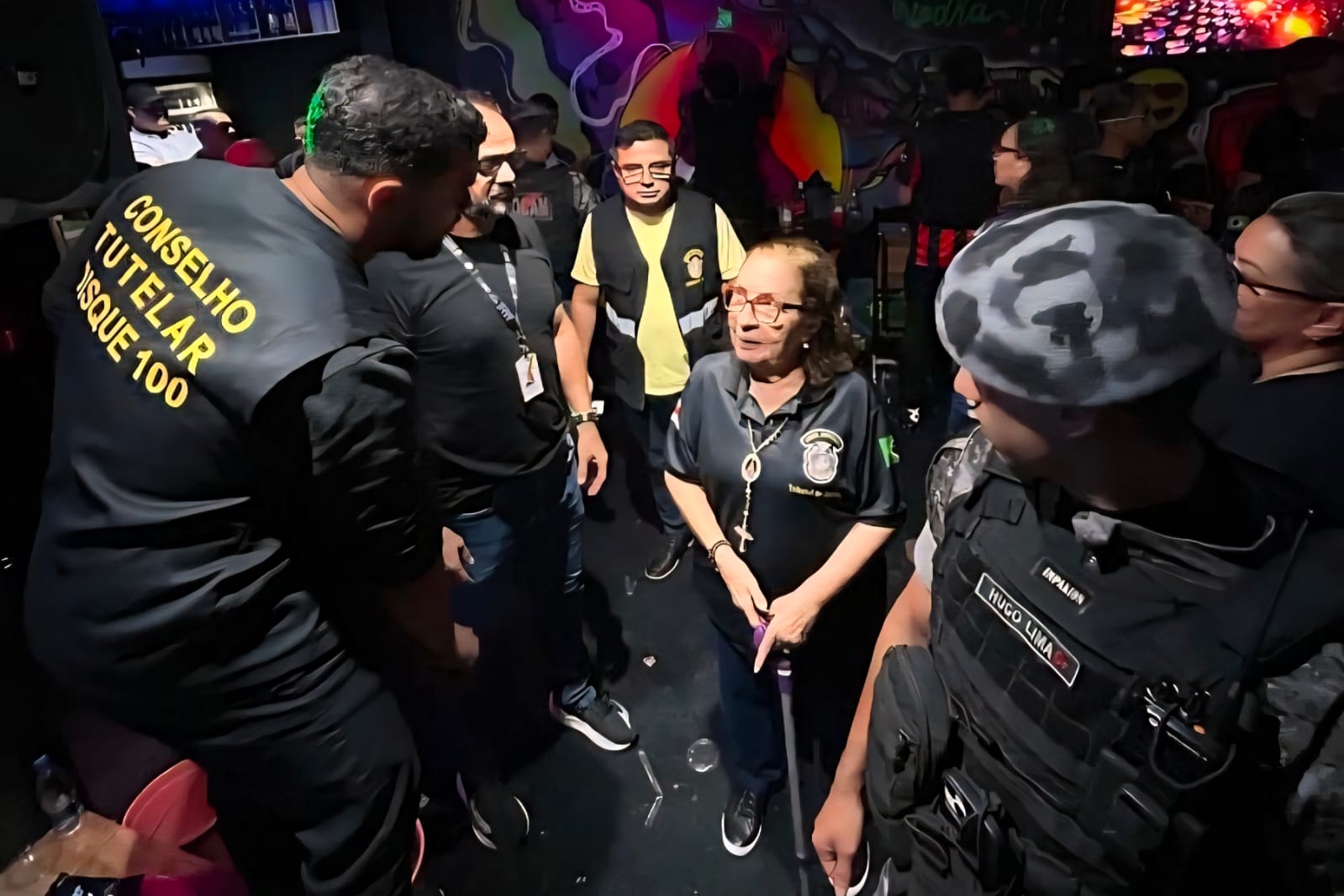 Foto mostra, ao centro, a coordenadora da Coij/TJAM, desembargadora Joana Meirelles, durante a Operação Impacto realizada dia 7/2/2026