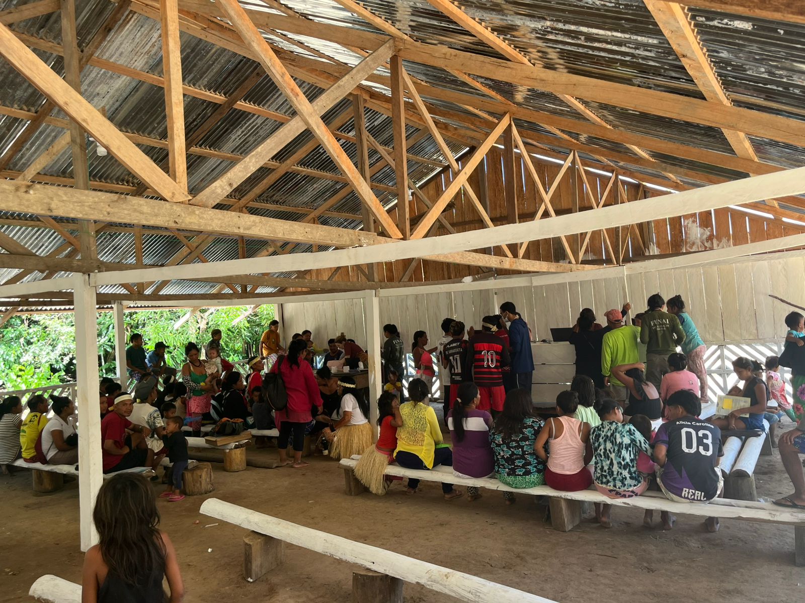 Momentos da ação do Registre-se Brasil Parente no Vale do Javari, interior do Amazonas