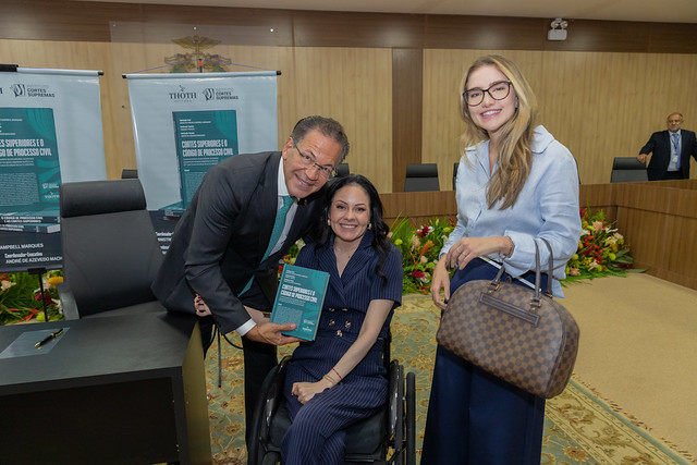 Lançamento do livro com coordenação geral do ministro Mauro Campbell 4