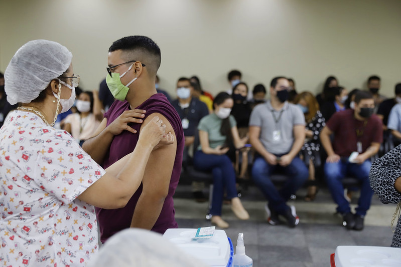 Campanha de vacinação mobiliza magistrados e servidores no Fórum Henoch Reis